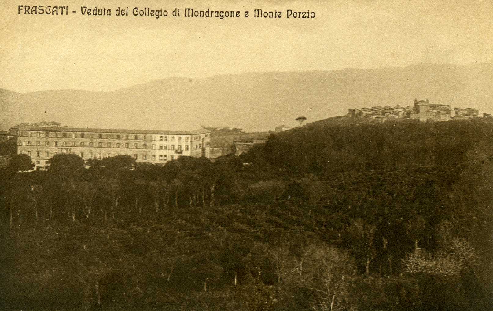 Carte postale de la Villa Mondragone (Frascati) en 1907 @ D.R.