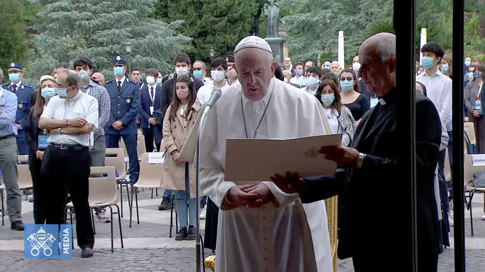 Chapelet dans les Jardins du Vatican, 30 mai 2020, capture @ Vatican Media
