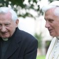 Le pape Benoît XVI et son frère Georg Ratzinger © Vatican Media