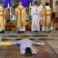 Ordinations sacerdotales en France en 2020, capture @ Diocèse de Beauvais