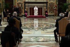 Le pape reçoit des ambassadeurs, 4 décembre 2020 ©Vatican Media