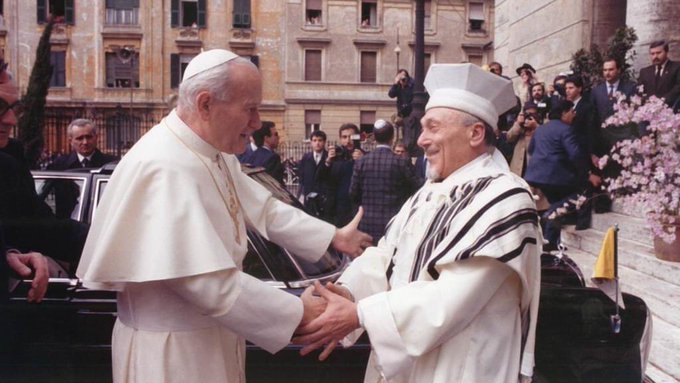 Rabbin Toaff et Jean-Paul II © Vatican Media