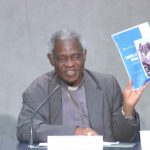 Card. Turkson et "Laudato si' Reader", capture @ Vatican Media