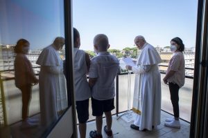 Enfants malades, angelus au Gemelli, 11 juillet 2021 © Vatican Media