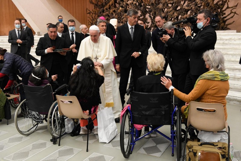 Bénédiction des malades, Audience du 3 nov. 2021, Salle Paul VI © Vatican