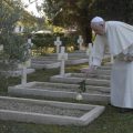 Cimetière militaire français de Rome, 2 nov. 2021 © Vatican Media