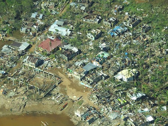 Photo aérienne de Surigao, Philippines, 17 décembre 2021 Wikimedia © Philippine Coastguard