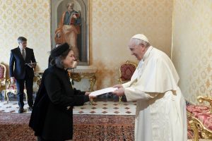 Mme Aikaterini-Katia Georgiou (Grèce), 25 février 2022, © Vatican Media