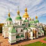 Kiev: un groupe de chrétiens, catholiques et orthodoxes, européens
