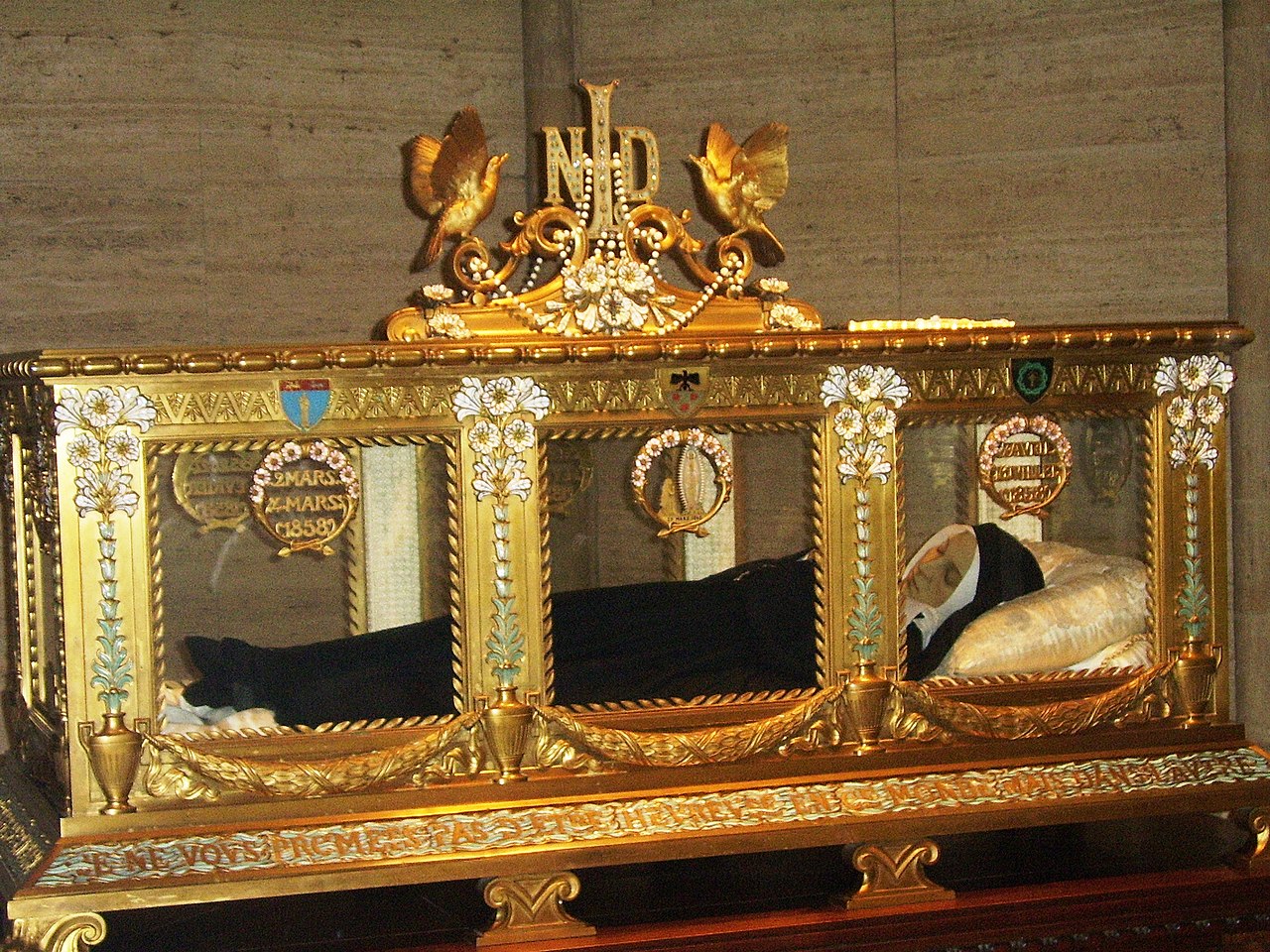 Châsse de Bernadette Soubirous © wikimedia commons Roock / Rabanus Flavus / CC BY-SA 3.0
