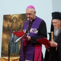 Mgr Gadecki et le patriarche Bartholomée © Conférence des évêques de Pologne