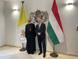 Le card. Czerny et M. Semjén © Salvatore Cernuzio