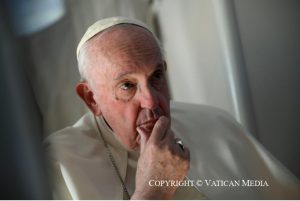Conférence de presse du pape dans l’avion au retour de Bahreïn, le 6 novembre 2022 © Vatican Media