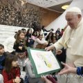 Enfants du dispensaire Sainte-Marthe, 18 décembre 2022 © Vatican Media