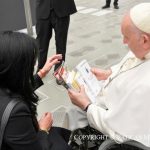 Pape François : Soyons joyeux et pauvres à l’intérieur ! – 5 titres, mercredi 25 janvier 2023