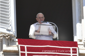 Le pape François lors de l’angelus de dimanche 12 mars
