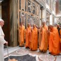 Rencontre avec des moines bouddhistes, ce jeudi matin 16 mars 2023, au Palais apostolique du Vatican