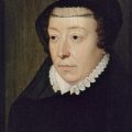 Catherine de Médicis, reine, régente et mère de trois rois de France (portrait réalisé par François Clouet, 1565) © WikiCommons