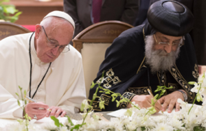 Signature d’une déclaration commune pape François et le patriarche Tawadros II, en 2017 © L'Osservatore Romano