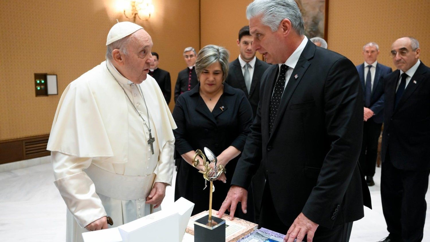 Miguel Diaz-Canel Bermudez, président cubain, reçu par le pape François © Vatican Media