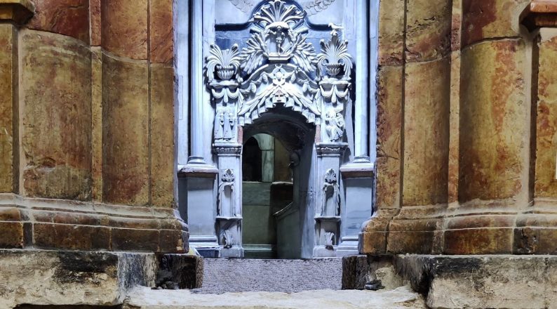 Fouilles archéologiques à la basilique du Saint-Sépulcre à Jérusalem © La Sapienza
