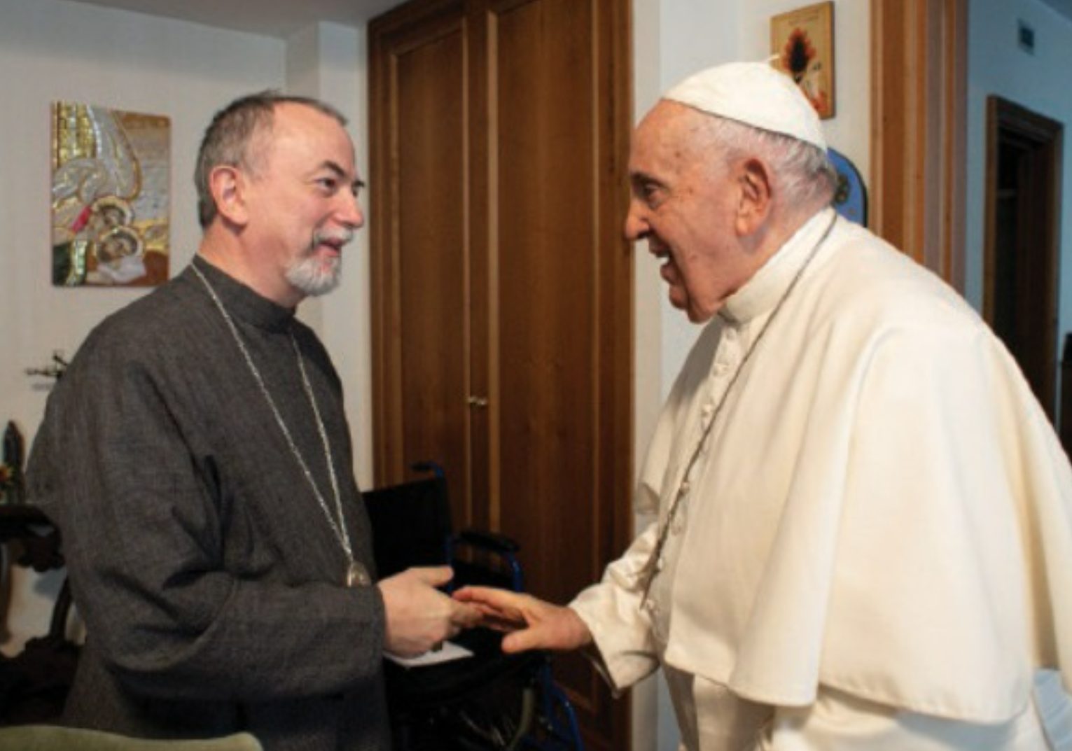 Le pape François avec l'évêque Cyril Vasil © Vatican Media 