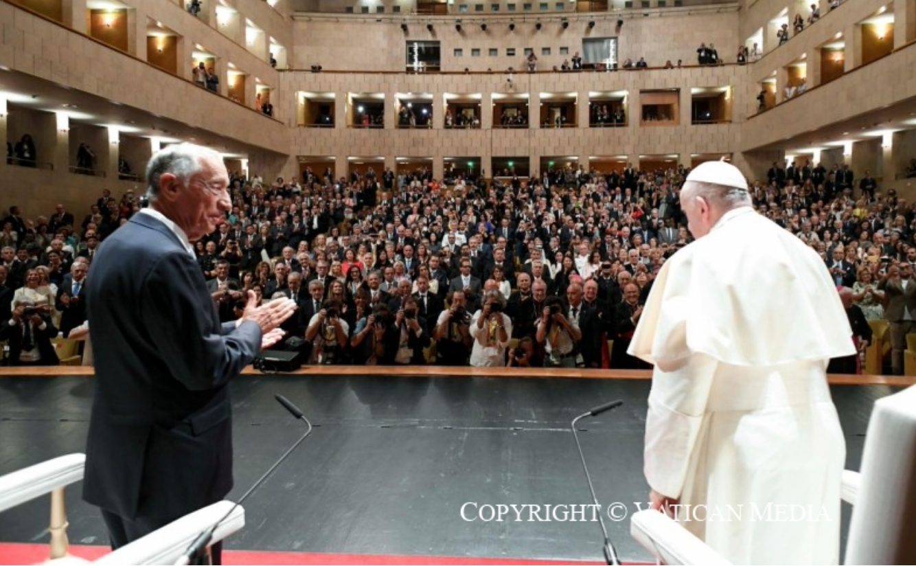 Rencontre du Saint-Père avec les autorités du Portugal © Vatican Media