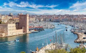 Le Fort Saint Jean à l’entrée du Vieux Port de Marseille © oeuvre-orient.fr