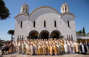 Les évêques de l'EGCU du monde entier rassemblés à Rome devant la Basilique Sainte-Sophie © ugcc.ua