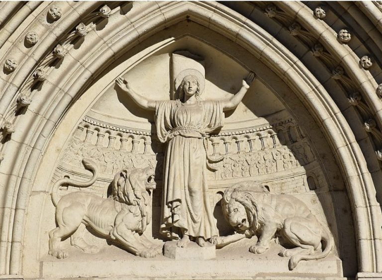 Jules Comparat, Le martyre de sainte Blandine. 1886. Lyon, Église Sainte-Blandine de Lyon, tympan © Wikipédia 