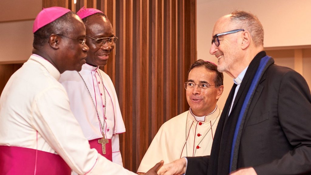 Mgr Roger Houngbédji‚ Mgr Aristide Gonzalo‚ le nonce apostolique Mark Gérard Miles et le Cardinal Czerny © Vatican Media