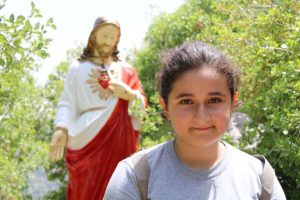 Jeune chrétienne libanaise © AED