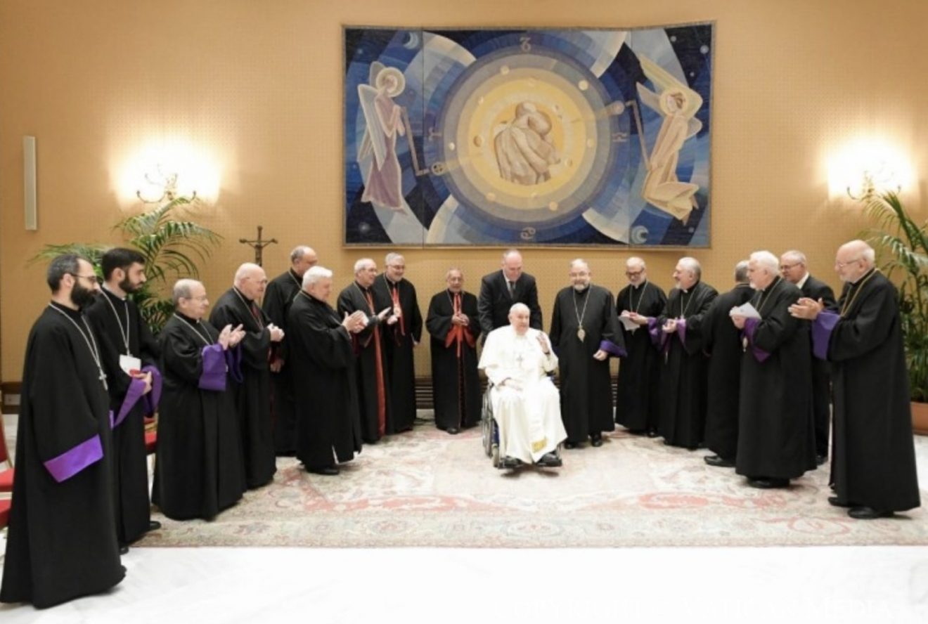 Rencontre avec les membres du Synode de l'Église arménienne catholique © Vatican Media