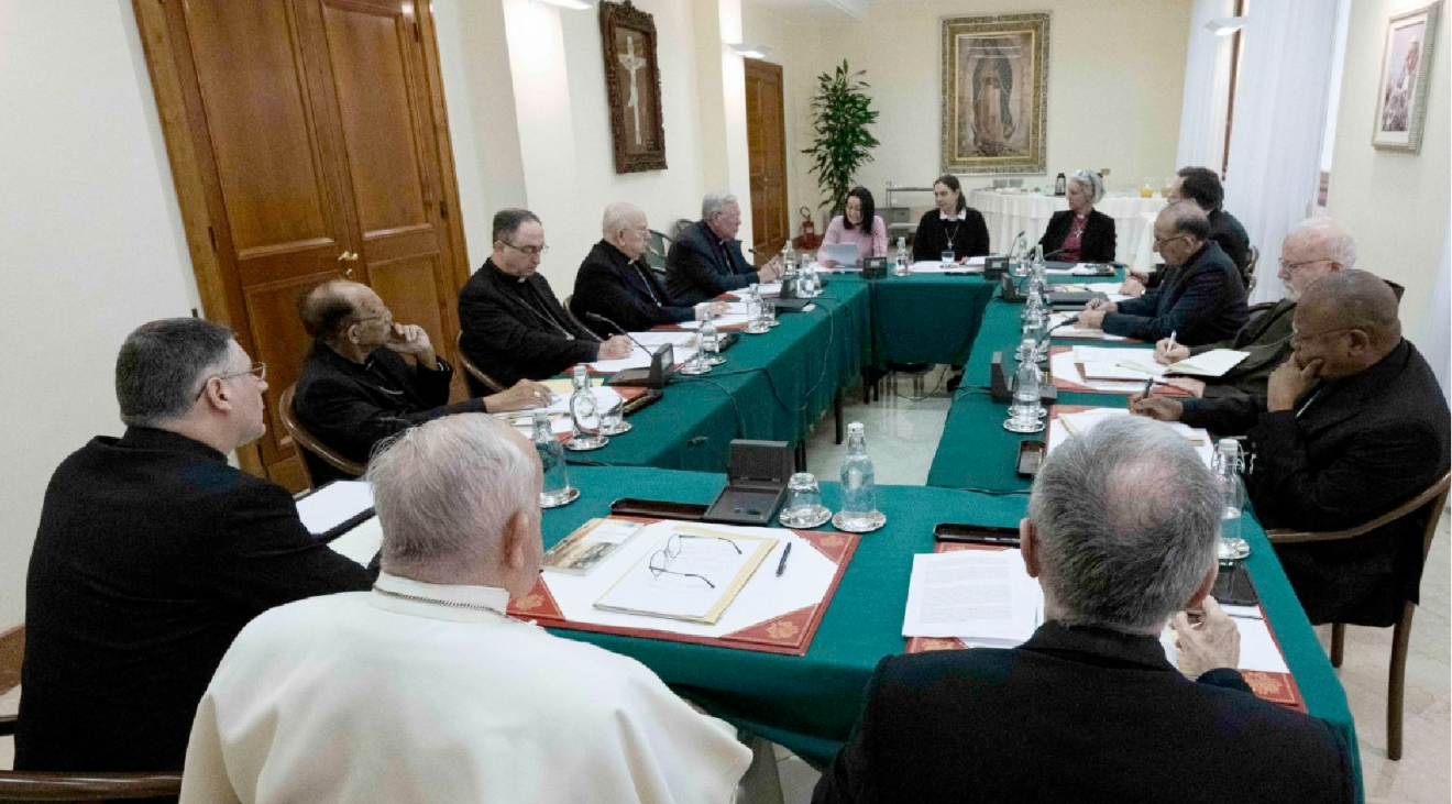 Les cardinaux qui composent le Conseil et le secrétaire du Conseil ont participé avec le pape © Vatican Media