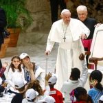 Le pape avec des enfants © Vatican Media