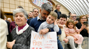 « Caresse et sourire » : Rencontre avec les grands-parents, les personnes âgées et les petits-enfants © Vatican Media