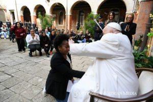 Rencontre avec les détenues de la prison pour femmes à Venise, 28 avril 2024 © Vatican Media