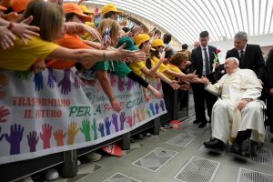 Discours du Pape aux élèves et aux enseignants du réseau national des « Écoles pour la paix » © Vatican Media