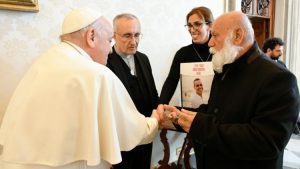 Le pape reçoit les parents des otages israéliens enlevés par le Hamas 