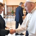 Viola Amherd, présidente de la Suisse, en audience avec le pape François le 4 mai 2024 © Vatican Media