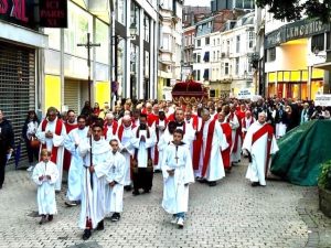 Procession du Saint-Sacrement dans les rues de Liège, en Belgique, lors de la Fête Dieu ce jeudi 30 mai 2024 © facebook.com/Liegefetedieu