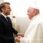 Le pape a rencontré le Président Emmanuel Macron le 14 juin 2024, en marge du Sommet du G7 © Vatican Media