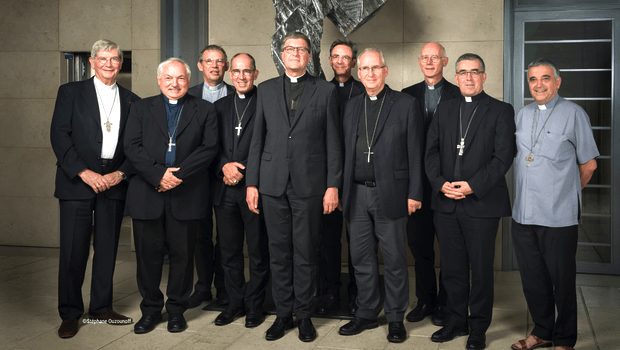 Les dix évêques du Conseil permanent de la CEF ont publié ce jeudi 20 juin un communiqué et une prière en vue des législatives en France © eglise.catholique.fr