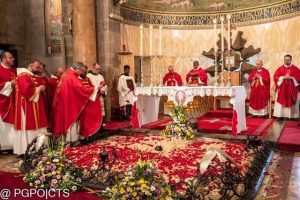 Dans la basilique de Gethsemani, en terre sainte, les frères franciscains ont célébré le 1er juillet 2024 la solennité du Très précieux Sang du Christ © Facebook.com/custodiaTS