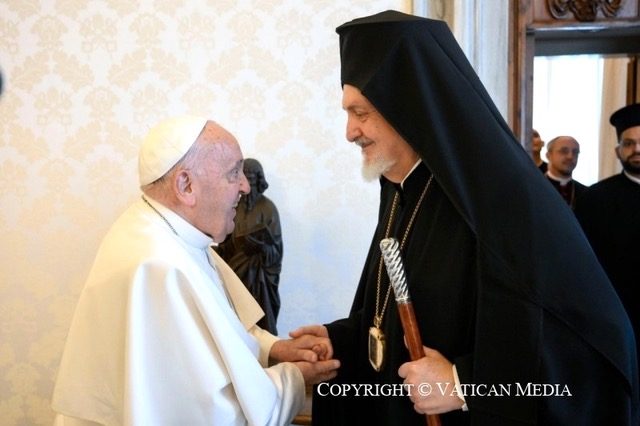 Le patriarche orthodoxe Batholomée 1er a invité le pape à célébrer avec lui en 2025 les 1500 ans du Concile de Nicée © Vatican Media