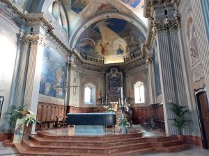 Dès 2005, des prières ont été vécues à plusieurs dans l'église paroissiale et sous la direction de prêtres © Sanctuary of the SS. Trinity Mercy