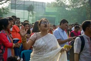 Des chrétiens bangladais participent à une célébration pascale dans le centre de Dacca en 2018. © Piyas Biswas / Ucanews