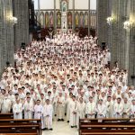 Le 7 juin dans la cathédrale de Myeongdong, tous les prêtres de l’archidiocèse de Séoul étaient rassemblés pour la Journée mondiale de prière pour la sanctification des prêtres (à l’occasion de la fête du Sacré-Cœur). © Archidiocèse de Séoul