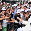 Le pape François s'est rendu en voiture ouverte à la Piazza Unità d'Italia, où il a présidé la messe à 10h00 © Vatican Media