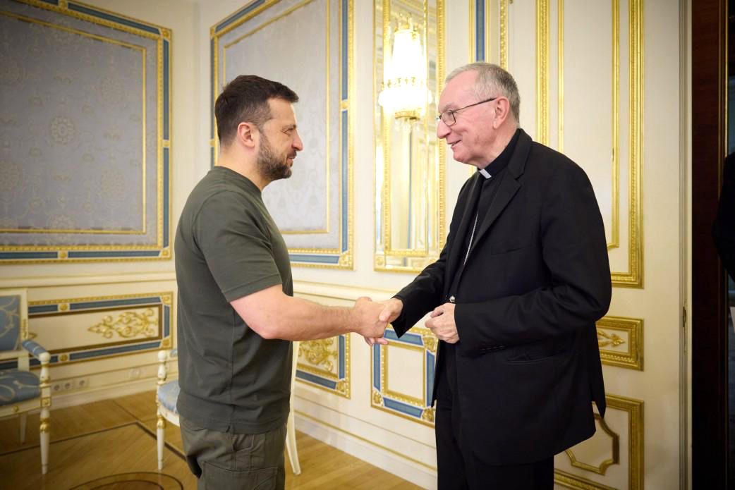 Le cardinal Parolin a rencontré le président de l'Ukraine, Volodymyr Zelensky © x.com/TerzaLoggia